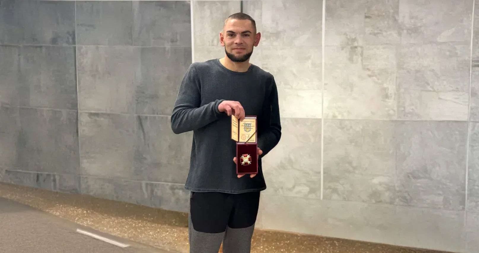 Фото: ФК "Металіст" Мешканця Липецької громади Олександра Тебенькова нагородили орденом Богдана Хмельницького на порталі Gromada Group