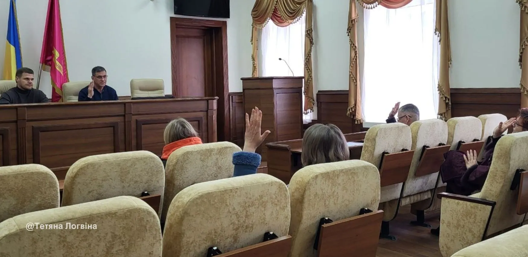 Фото: Тетяна Логвіна Комісія міськради взяла до відома звіти старост Зміївської громади на порталі Gromada Group