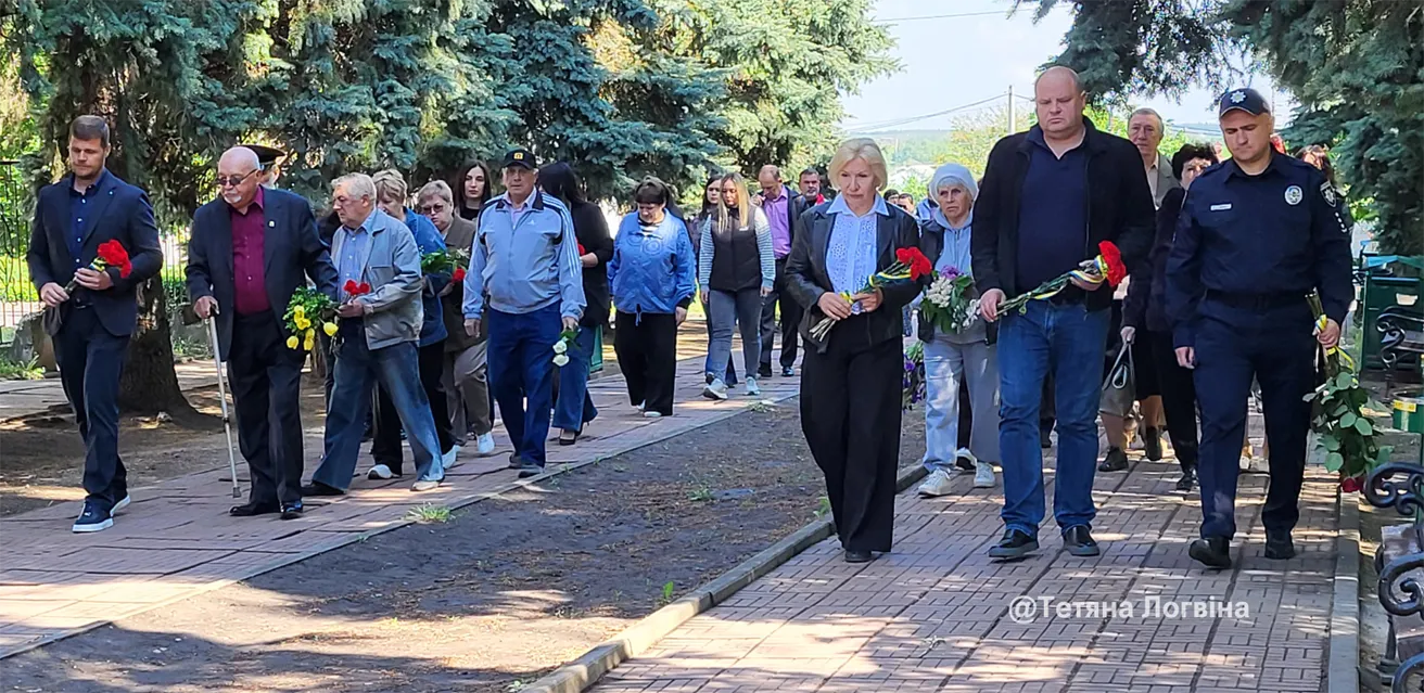 Фото: Тетяна Логвіна У Змієві відзначили 80-ту річницю перемоги над нацизмом у Другій світовій війні на порталі Gromada Group