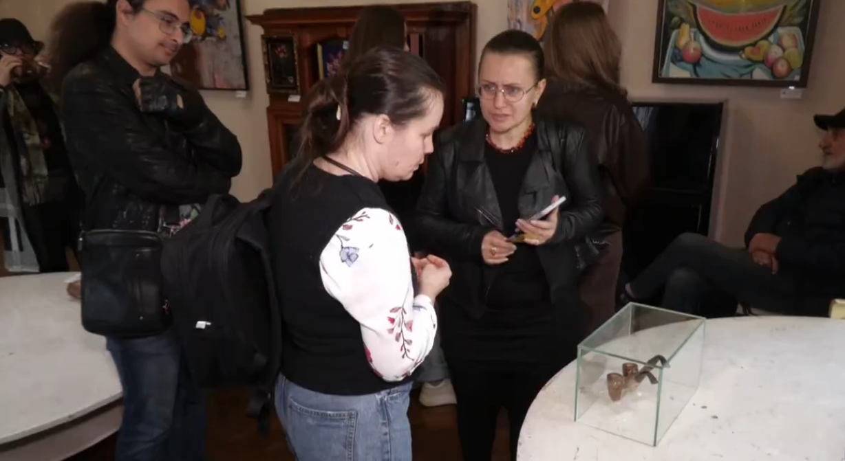 Від академіків до студентів. У Харкові відкрили виставку до Дня художника (ВІДЕО) - фото 7