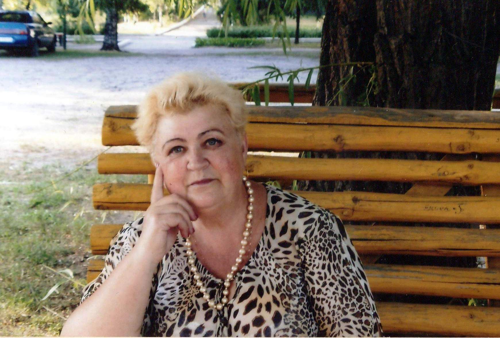 Галина Петровська. Фото: Бібліотеки КЗ «Зміївська публічна бібліотека» Зміївської міської ради. Галина Петровська — колишня завідувачка Зміївською дитячою бібліотекою — потребує допомоги на лікування на порталі Gromada Group