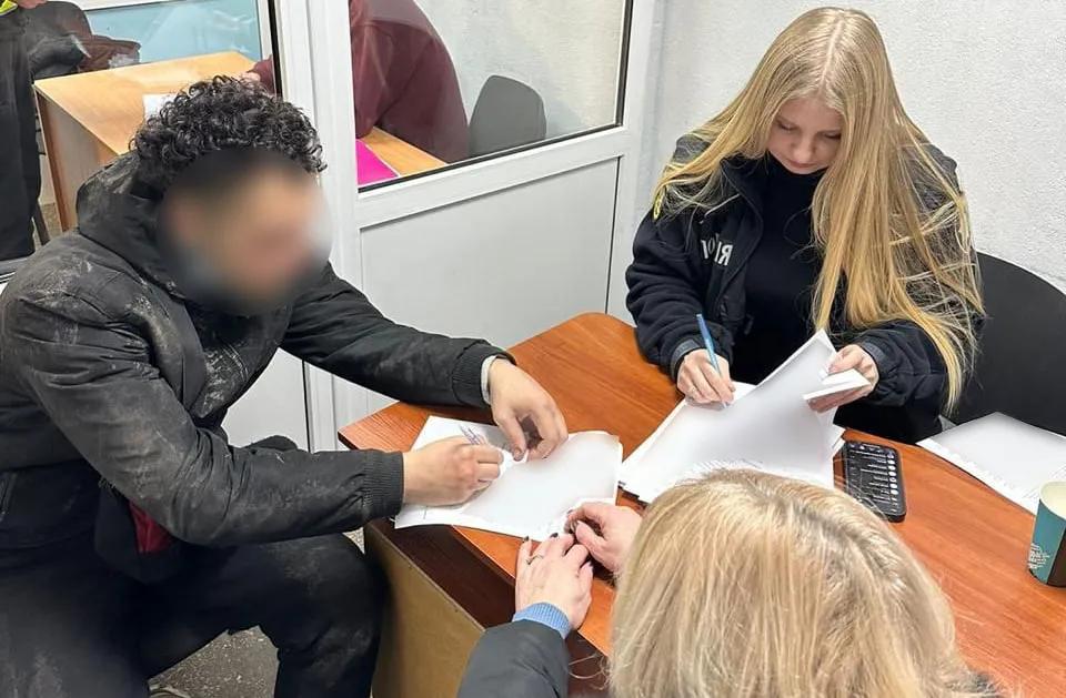 У Харкові студент вкрав в магазині пістолет  на порталі Gromada Group