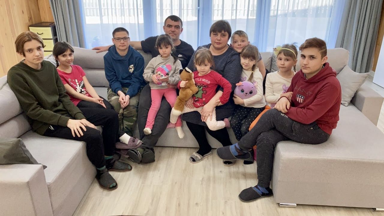 «Ми хочемо власним прикладом показати, що велика родина ‒ це дуже добре і зовсім не страшно»:  історія багатодітної родини зі Зміївської громади на порталі Gromada Group