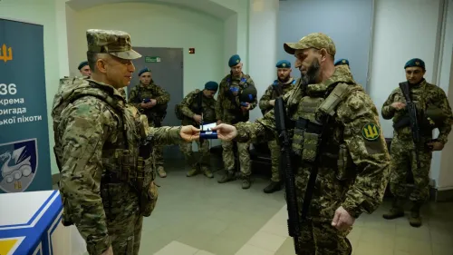 Олександр Сирський нагородив нагрудним знаком «Хрест Військова честь» молодшого сержанта Ляшенка Максима at the Gromada Group Media