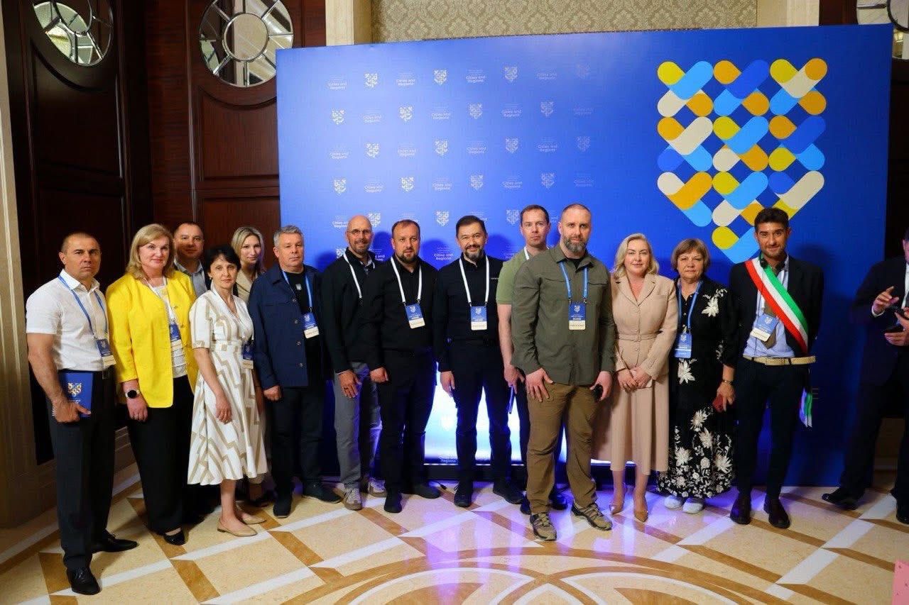 Фото Краснокутська селищна рада Представники громад та керівники Харківщини взяли у часть у Саміті міст і регіонів «Згуртовані заради миру і безпеки» (ФОТО) на порталі Gromada Group