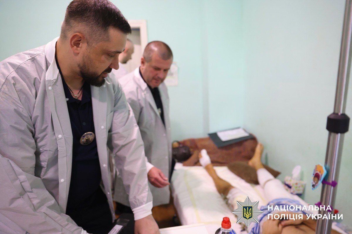 Ніс службу на Липецькому напрямку: сержанта поліції на позивний «Лютий» нагородили вогнепальною зброєю - фото 4