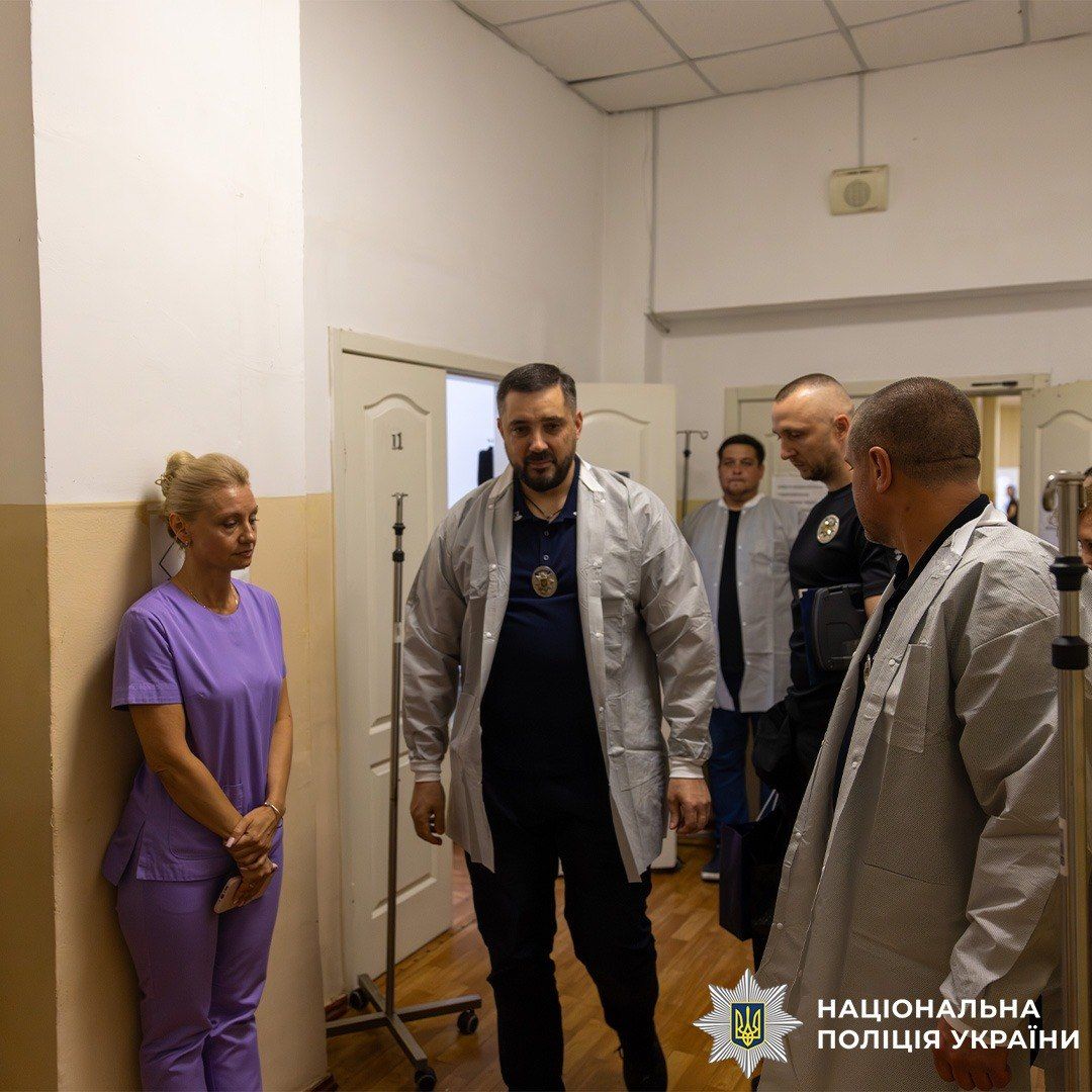Ніс службу на Липецькому напрямку: сержанта поліції на позивний «Лютий» нагородили вогнепальною зброєю - фото 5