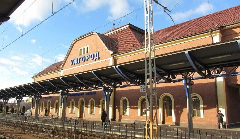 Укрзалізниця відкрила євроколію з Ужгорода: прямі сполучення з Будапештом, Віднем та Братиславою на порталі Gromada Group