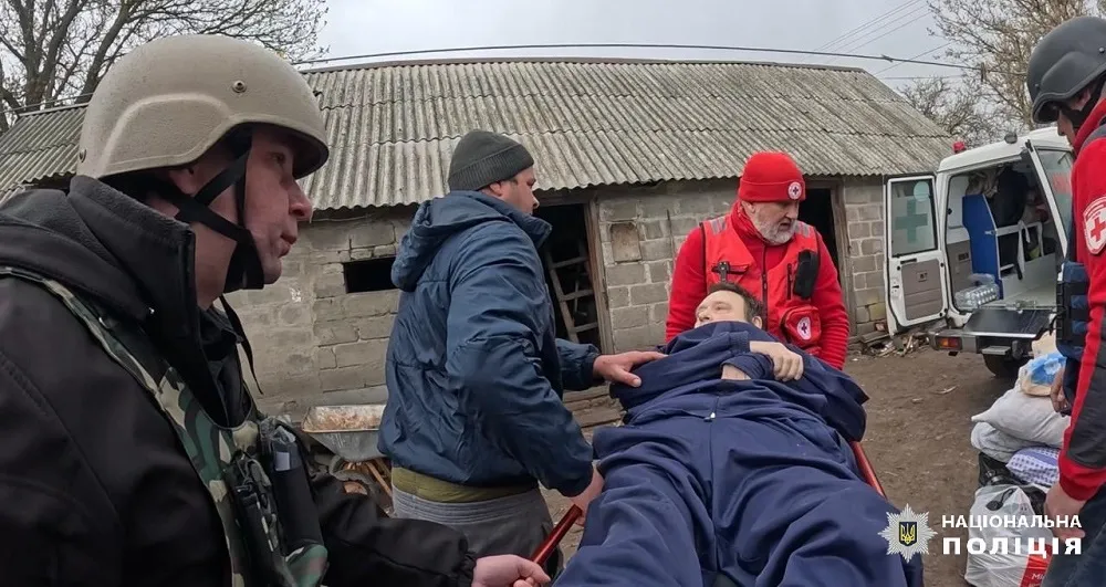 Через воєнні злочини рф минулої доби на Харківщині постраждали троє цивільних громадян, потрапила під обстріл і Борівська громада на порталі Gromada Group