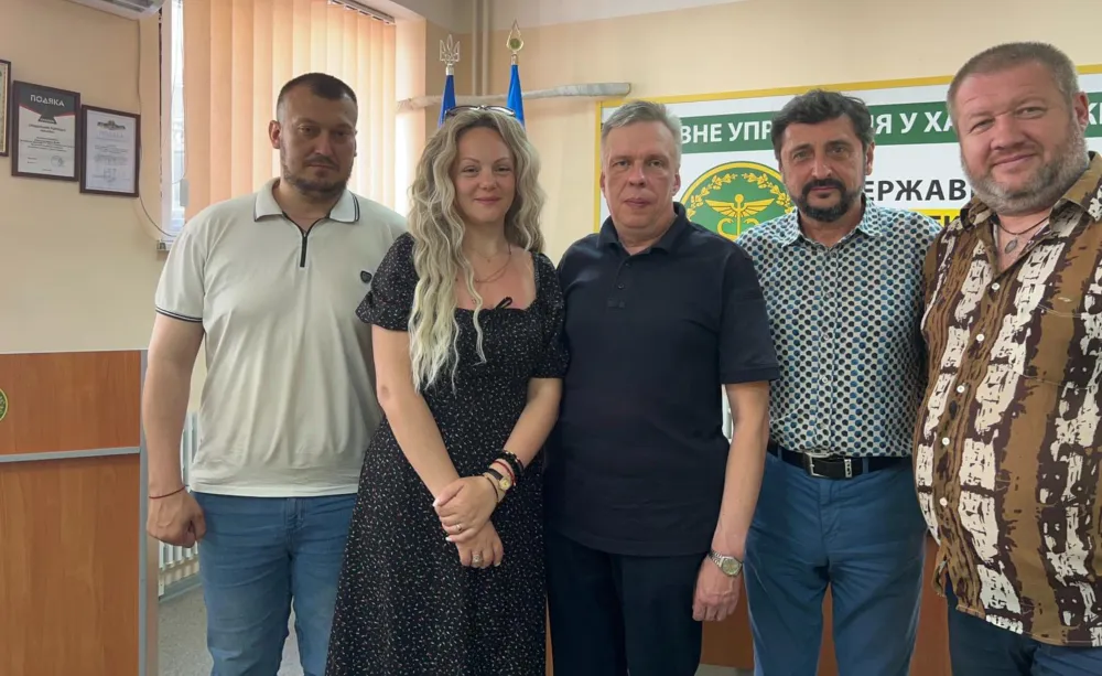 Інформаційна політика, молодіжні проєкти, допомога пораненим захисникам: про що йшлося під час засідання Комітету з питань комунікацій Громадської ради при ГУ ДПС у Харківській області на порталі Gromada Group