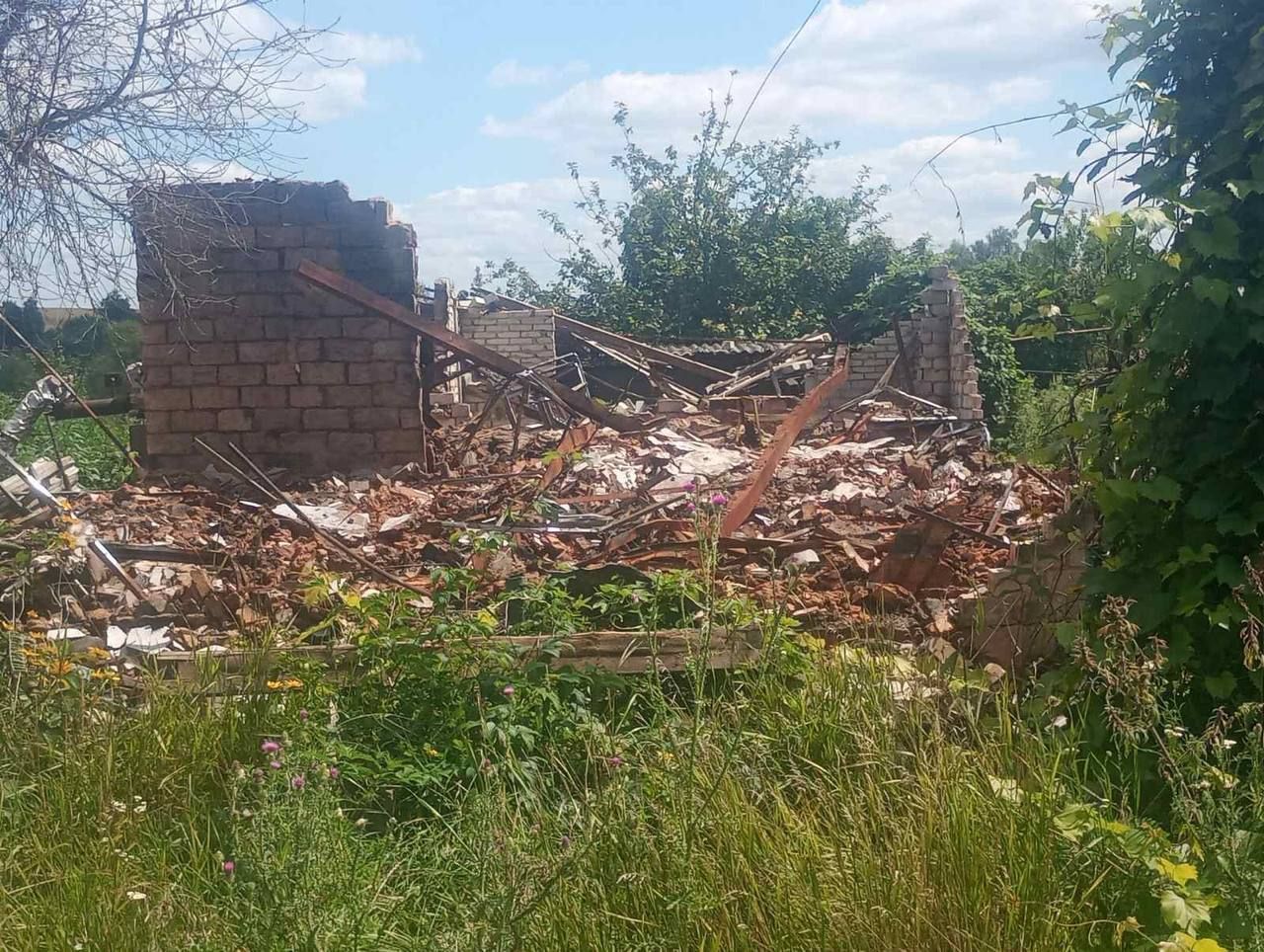 Удари по трьох селах Золочівської громади: що відомо про наслідки - фото 1