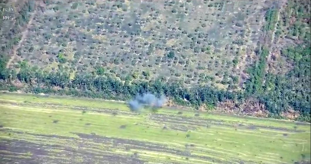 Скриншот з відео «Є розрив в посадочці — прямо в ціль!»: росіян нищать на їхній же території на порталі Gromada Group