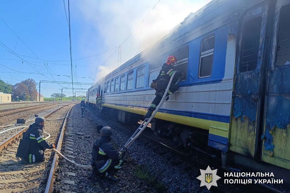 Минулої доби ворог на Харківщині обстріляв електропотяг та скоїв ще більше 30 терористичних злочинів - фото 4