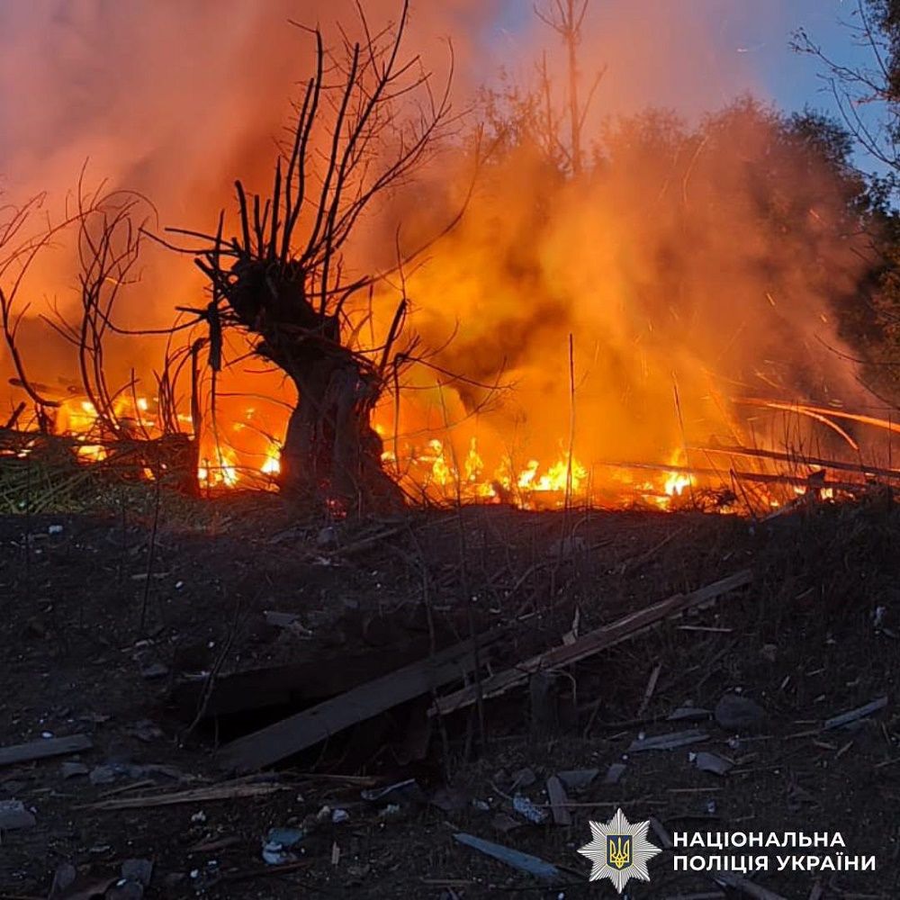 Минулої доби ворог на Харківщині обстріляв електропотяг та скоїв ще більше 30 терористичних злочинів - фото 7