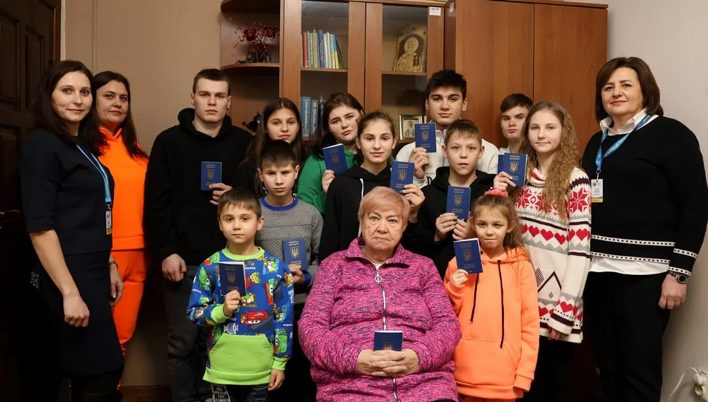 How a large family from Bezruky was helped to obtain passports at the Gromada Group Media