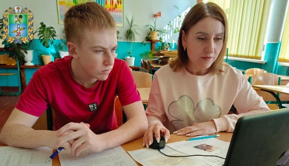 Світлина: Кегичівська громада, фейсбук Скарбниця досягнень учнів Кегичівської громади поповнилася новими здобутками на порталі Gromada Group