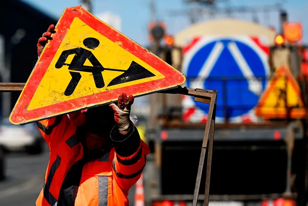 Traffic across the railway crossing at 769 km in Dergachi will be blocked today. at the Gromada Group Media