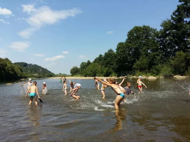 Із початком літа всім хочеться якнайшвидше позасмагати та покупатися на пляжі.