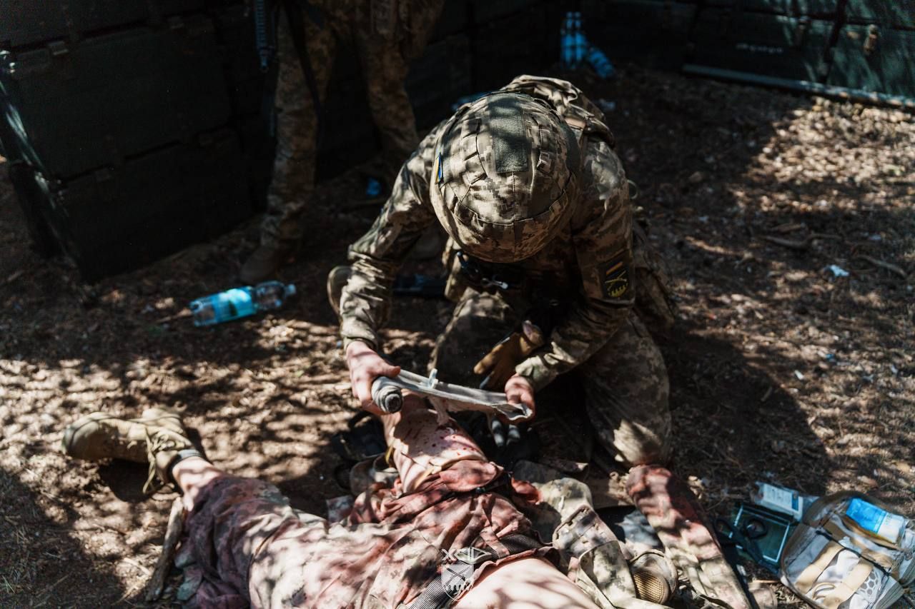 Турнікет накладають «аж до болю»: так 92 ОШБр, що 2024 року воювала під Липцями, тренує молодь за контрактом «18–24» - фото 8