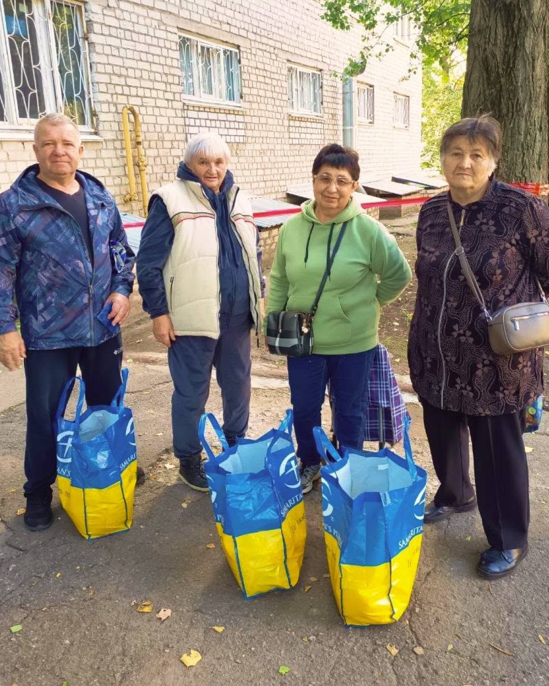 300 родин Липецької громади отримали продуктові сумки: допомогу адресували жителям віком 65–74 роки - фото 4