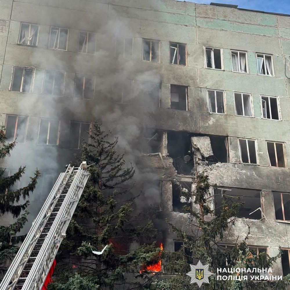 Минулої доби вороги спрямували на жителів Харківщини 183 безпілотники, ракету та авіабомбу - фото 6