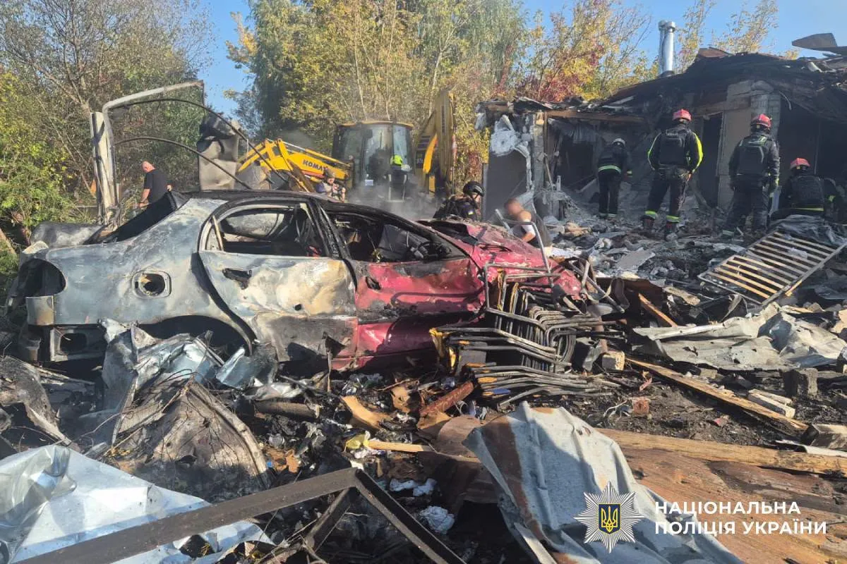Фото: Поліція Харківської області Одна людина загинула, вісім постраждали, у тому числі дитина - наслідки російського авіаційного удару по Харкову на порталі Gromada Group