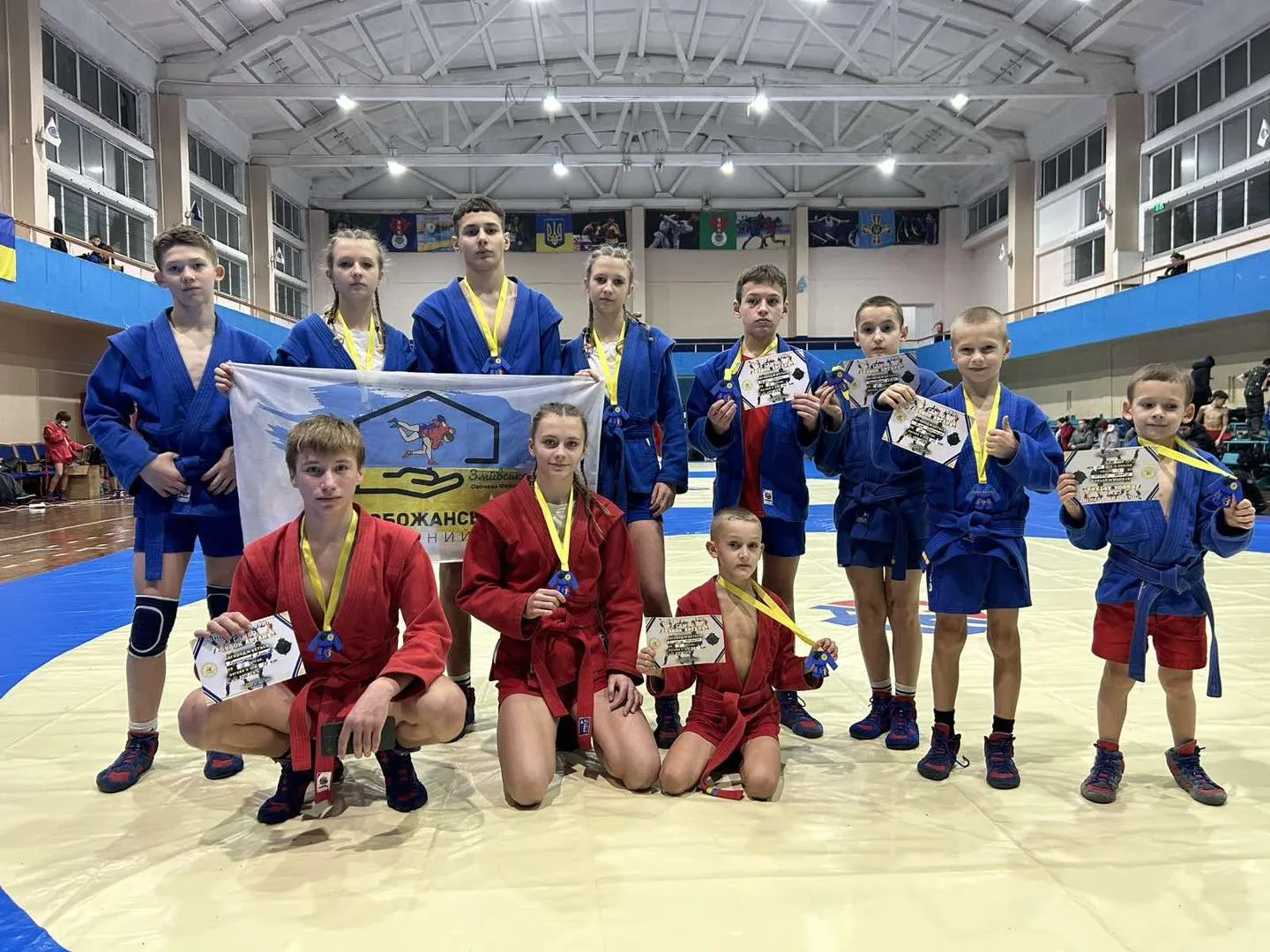 Фото: фейсбук / Самбо Слобожанський Самбісти Слобожанського — переможці та призери турніру «Кубок Артану» на порталі Gromada Group