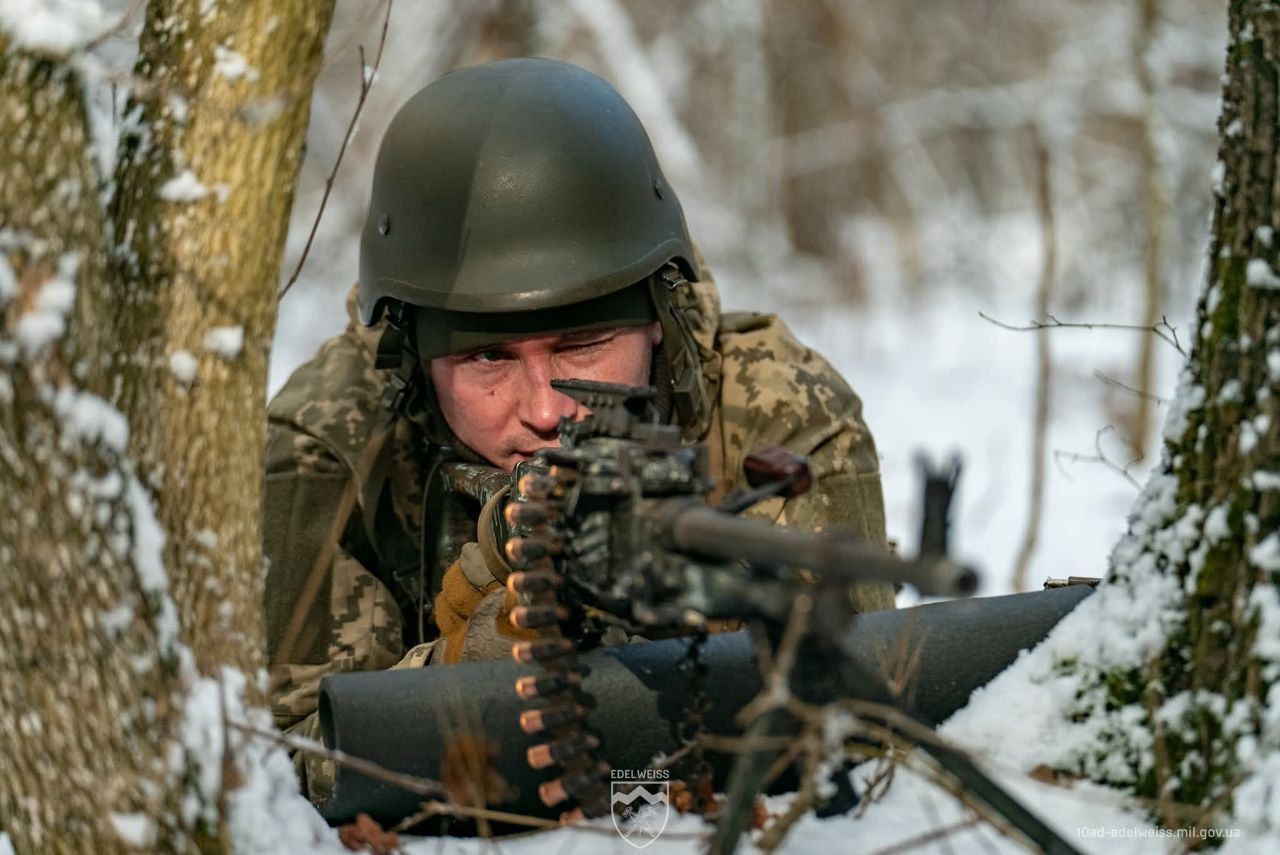 Вдень Сили оборони відбивали ворожу атаку у бік Тернової на порталі Gromada Group