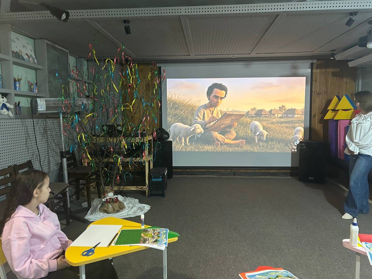 Фото: Слобожанський ліцей «У садку Шевченкового слова»: в Освітньому просторі Липецької громади відбулась зустріч до Шевченківських днів на порталі Gromada Group