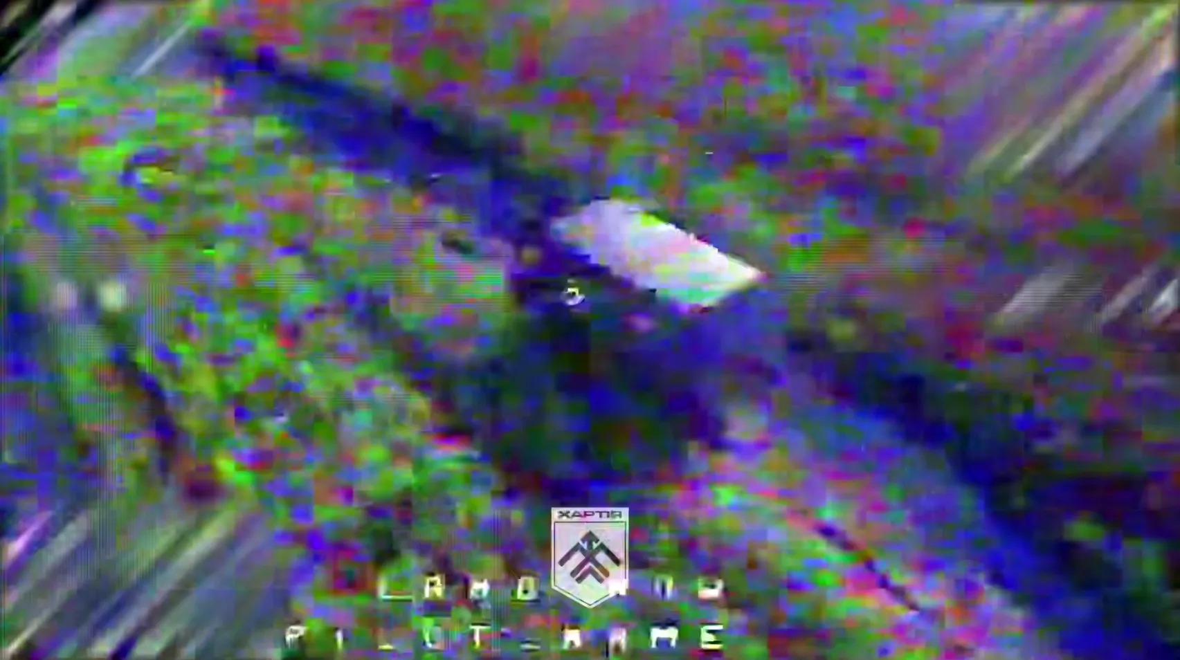Скриншот з відео «Мінусуємо!»: нову партію російських автівок спалили дронарі «Хартії» на півночі Харківщини на порталі Gromada Group