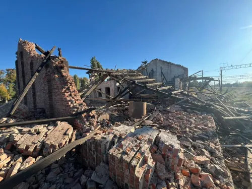 Ворог масовано обстріляв Шевченківську громаду: під ударами КАБів та дронів опинилися житлові будинки на порталі Gromada Group
