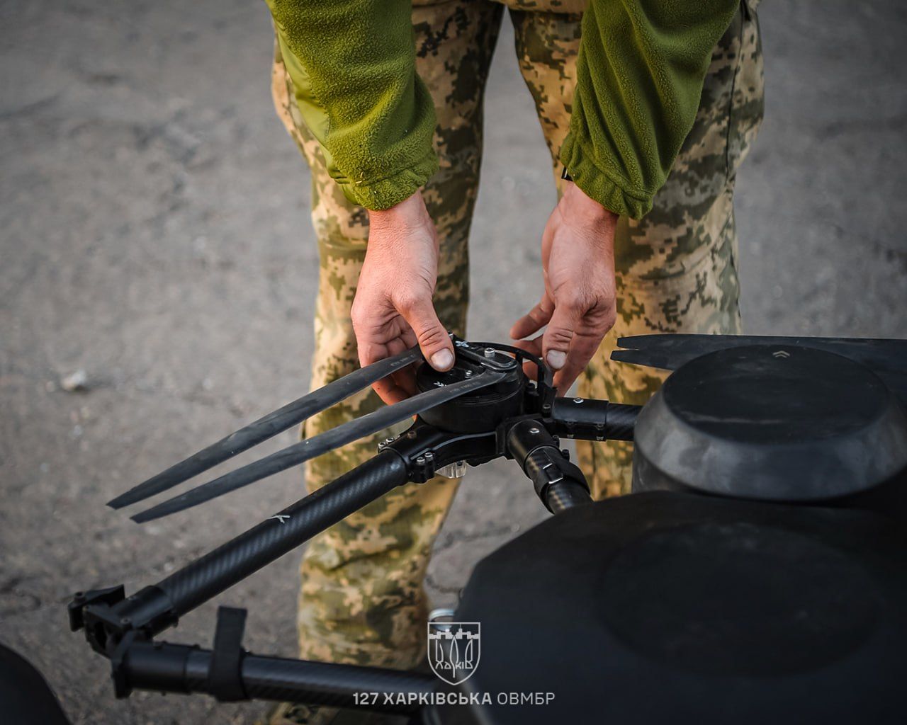 «Вампірів» перевіряють у польоті: бійці батальйону безпілотних систем «CASINO» 127-ї Харківської бригади обкатують нові важкі дрони-бомбери - фото 3