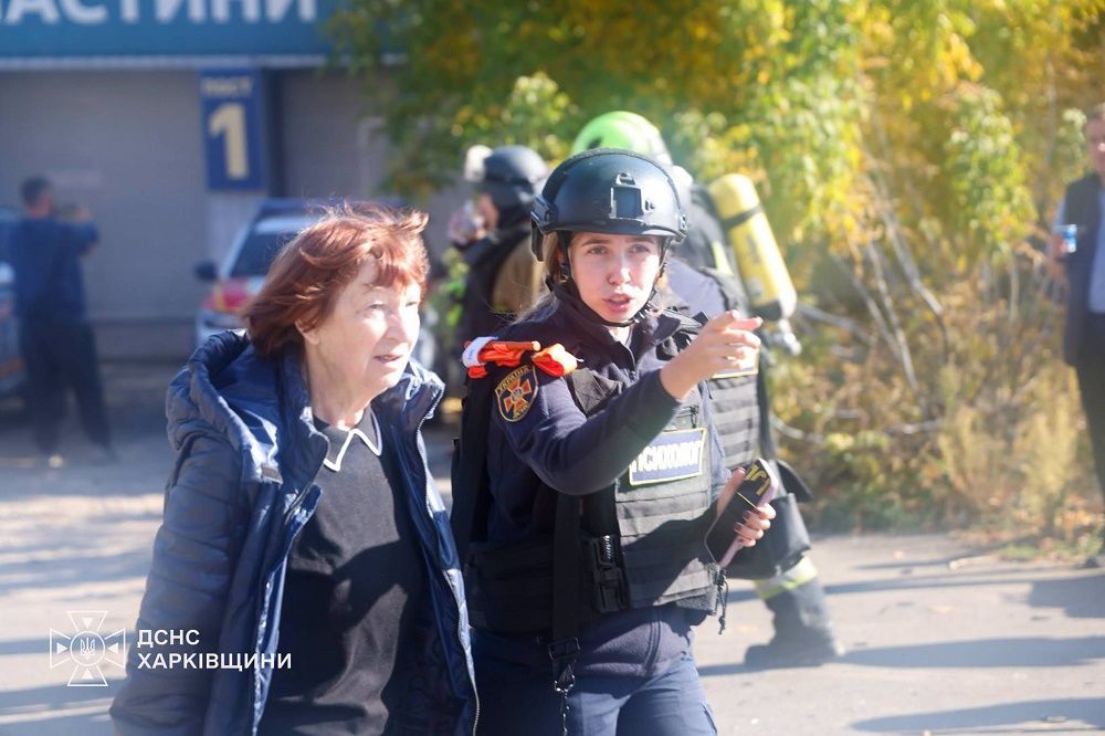 Минулої доби ворог обстріляв 23 мирні населені пункти Харківщини - фото 6