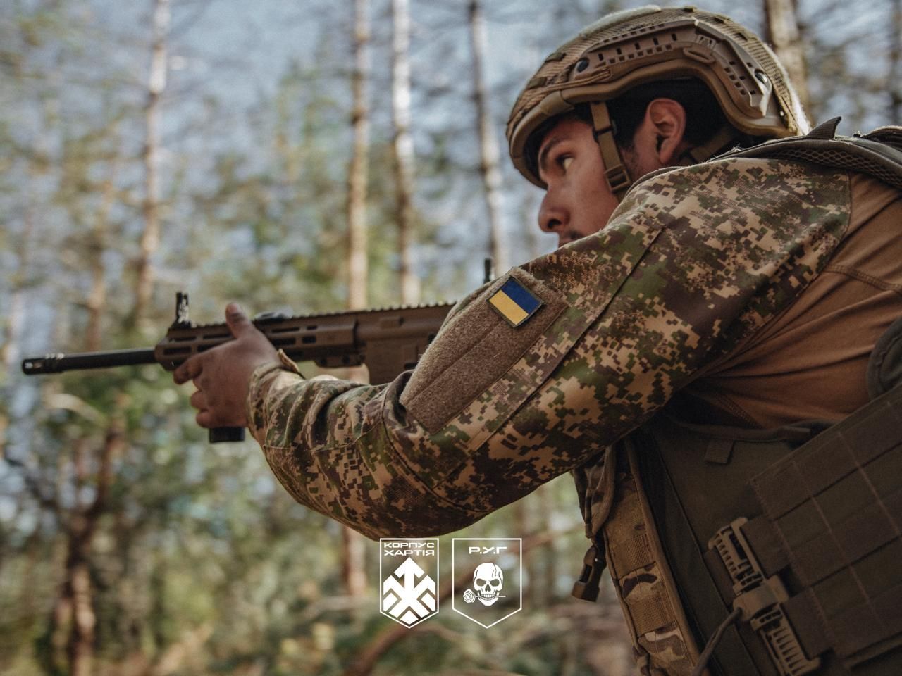 Витривалість, стрілецькі навички та злагодженість: як тренуються військові 23-го штурмового полку Р.У.Г корпусу «Хартія» - фото 7