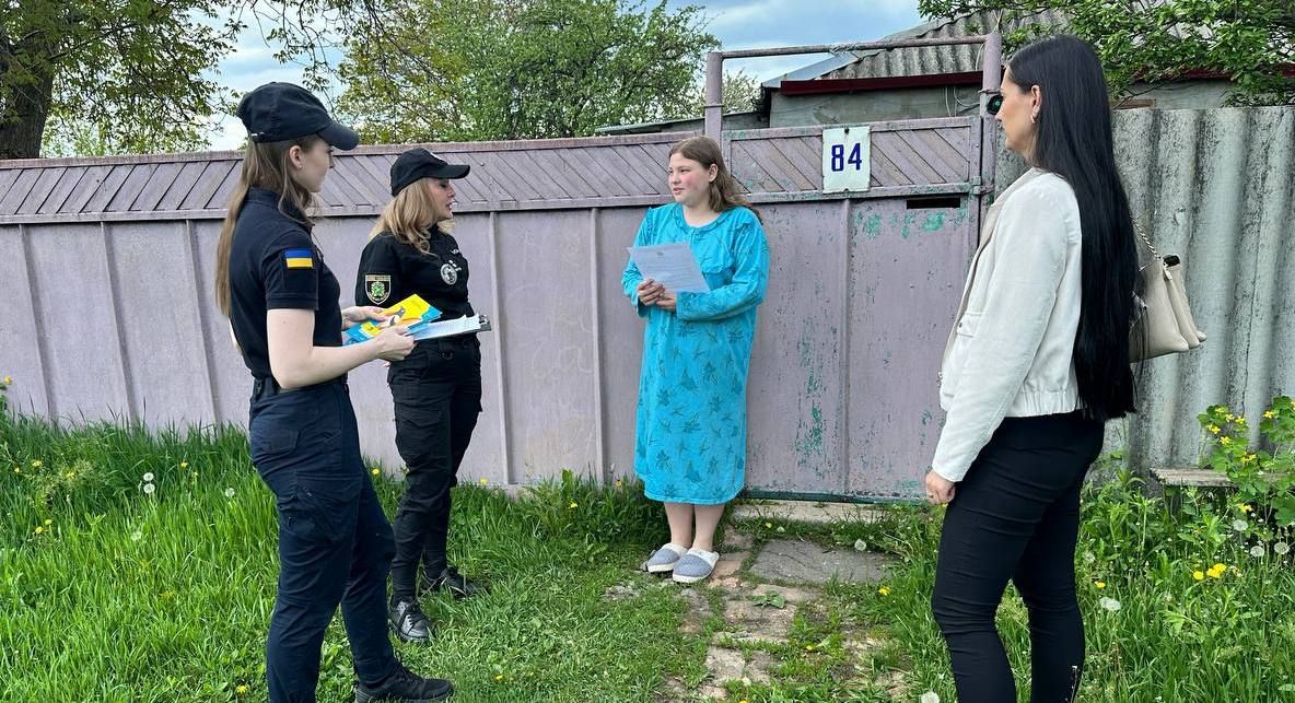 Профілактичні виїзди охопили Шарівський та Огульцівський старостати. До заходів долучилися представники служби у справах дітей міської ради, КЗ «Центр надання соціальних послуг Валківської міської ради», поліцейські ВП №1 Богодухівського РВП ГУНП в Харківській області, офіцери-рятувальники громади.