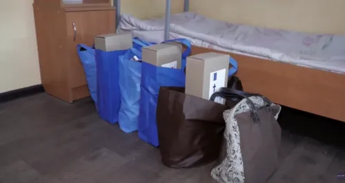 Де живуть евакуйовані, поки шукають житло. З транзитного центру у Харкові (ВІДЕО) на порталі Gromada Group