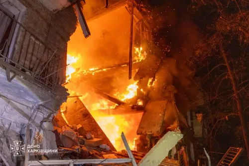Російський ракетний удар по Харкову: з-під завалів чотириповерхівки дістали тіла трьох людей, ще щонайменше 15 постраждали на порталі Gromada Group