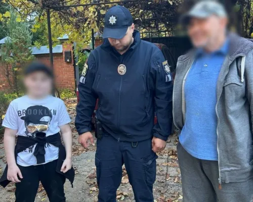 У Люботині 10-річний хлопчик загубився в лісі: поліція повернула його матері на порталі Gromada Group