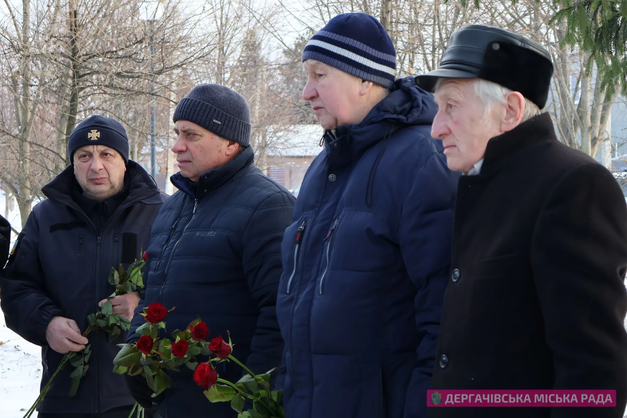 Фото Дергачівської міської ради 14 грудня 1986 року було офіційно повідомлено про завершення будівництва і прийняття в експлуатацію саркофага над зруйнованим 26 квітня 4-м енергоблоком Чорнобильської АЕС. Цим завершився головний етап ліквідації наслідків найбільшої техногенної катастрофи в історії людства.