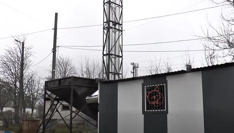 Котельня на альтернативному паливі у Зміївській громаді Харківської області. Фото: Зміївська міська рада У Зміївській громаді встановили вісім модульних котелень на альтернативному паливі на порталі Gromada Group
