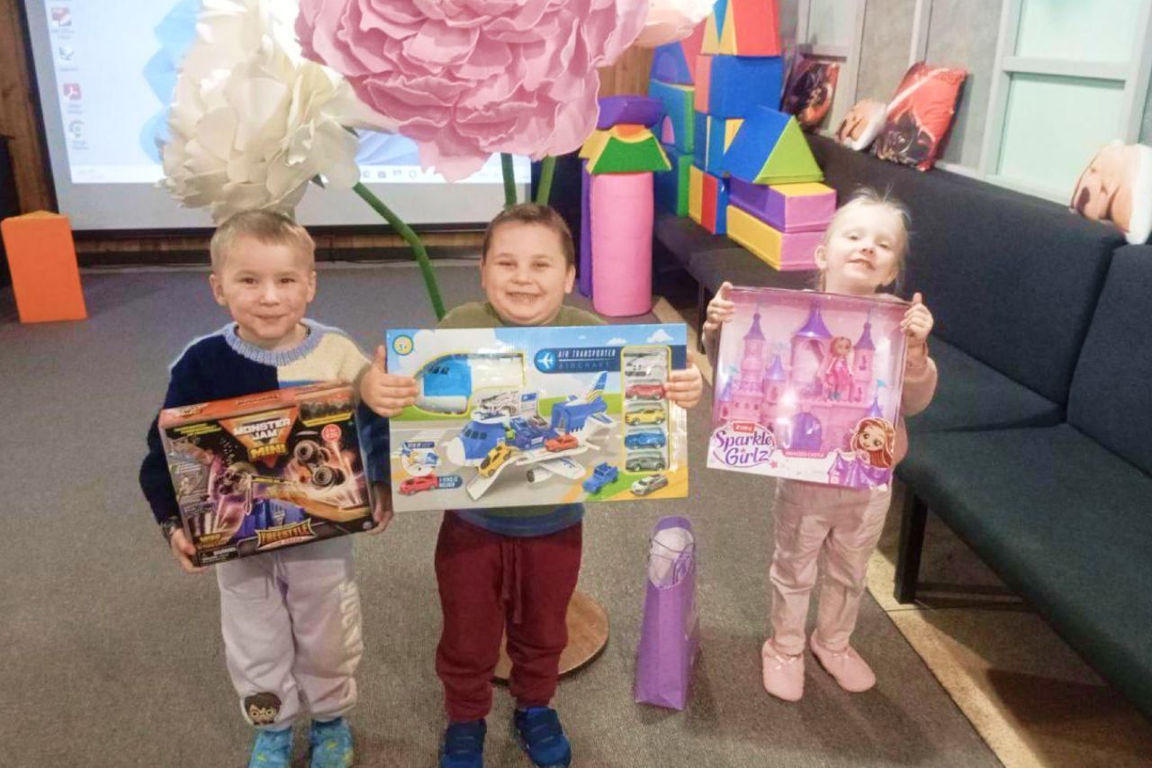Подарунки дітям Липецької громади передали з Вінниці на порталі Gromada Group