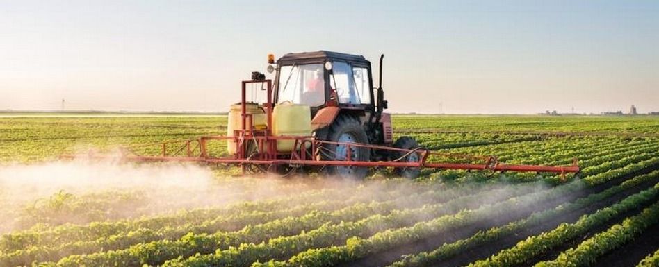 Адміністрація Валківської міської ради інформує про запланований хімічний обробіток  сільськогосподарських культур у період з 14 по 20 травня 2026 року.  На території громади працюватимуть два агропідприємства