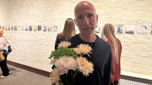 "365. Час не потрібен" - харківський художник Гамлет Зіньківський презентував у Луцьку мистецький проєкт на порталі Gromada Group