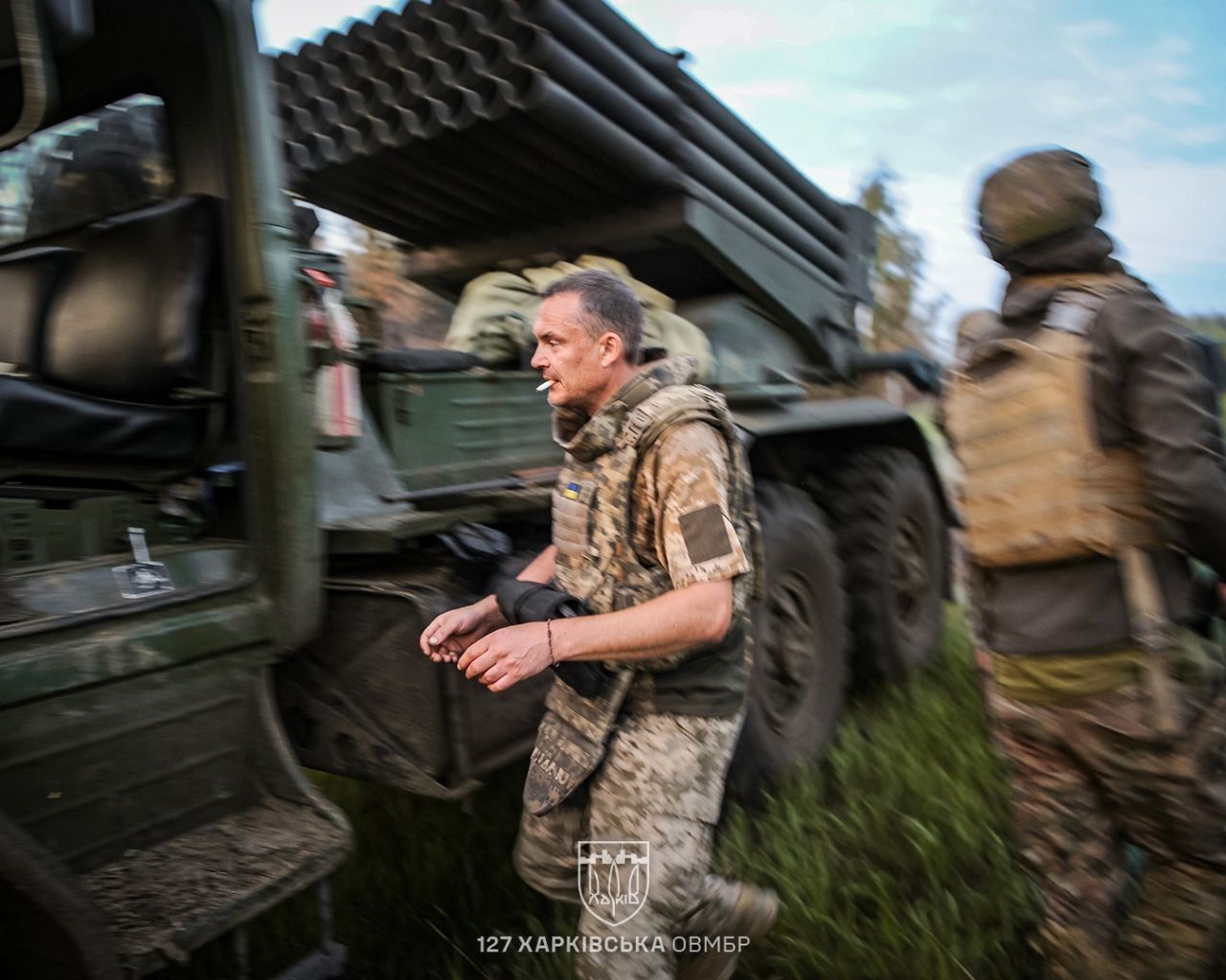 Залп із «Града» і миттєве згортання: як розрахунок РСЗВ 127-ї Харківської бригади працює під полюванням ворожих FPV - фото 4