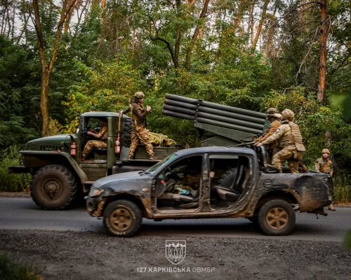 Залп із «Града» і миттєве згортання: як розрахунок РСЗВ 127-ї Харківської бригади працює під полюванням ворожих FPV на порталі Gromada Group