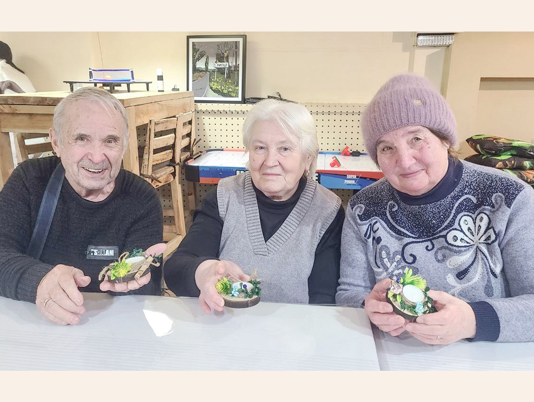 Фото: «Липецька громада | Офіційно» Декоративні свічники виготовляли у просторі єднання Липецької громади на порталі Gromada Group