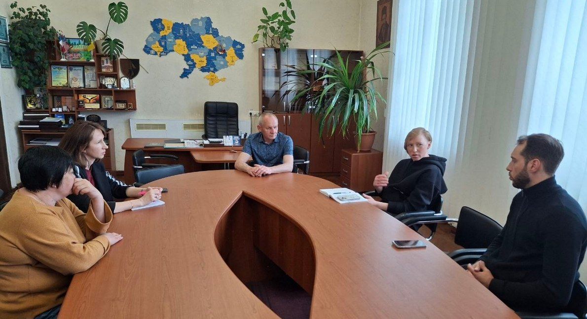 Позитивне портфоліо громади відкриває двері для нових фінансових можливостей. Днями Валківську міську раду відвідала представниця ГО «Міські реформи», аби презентувати амбітну програму EU4Reconstruction та обговорити залучення міста до   інвестиційних проєктів