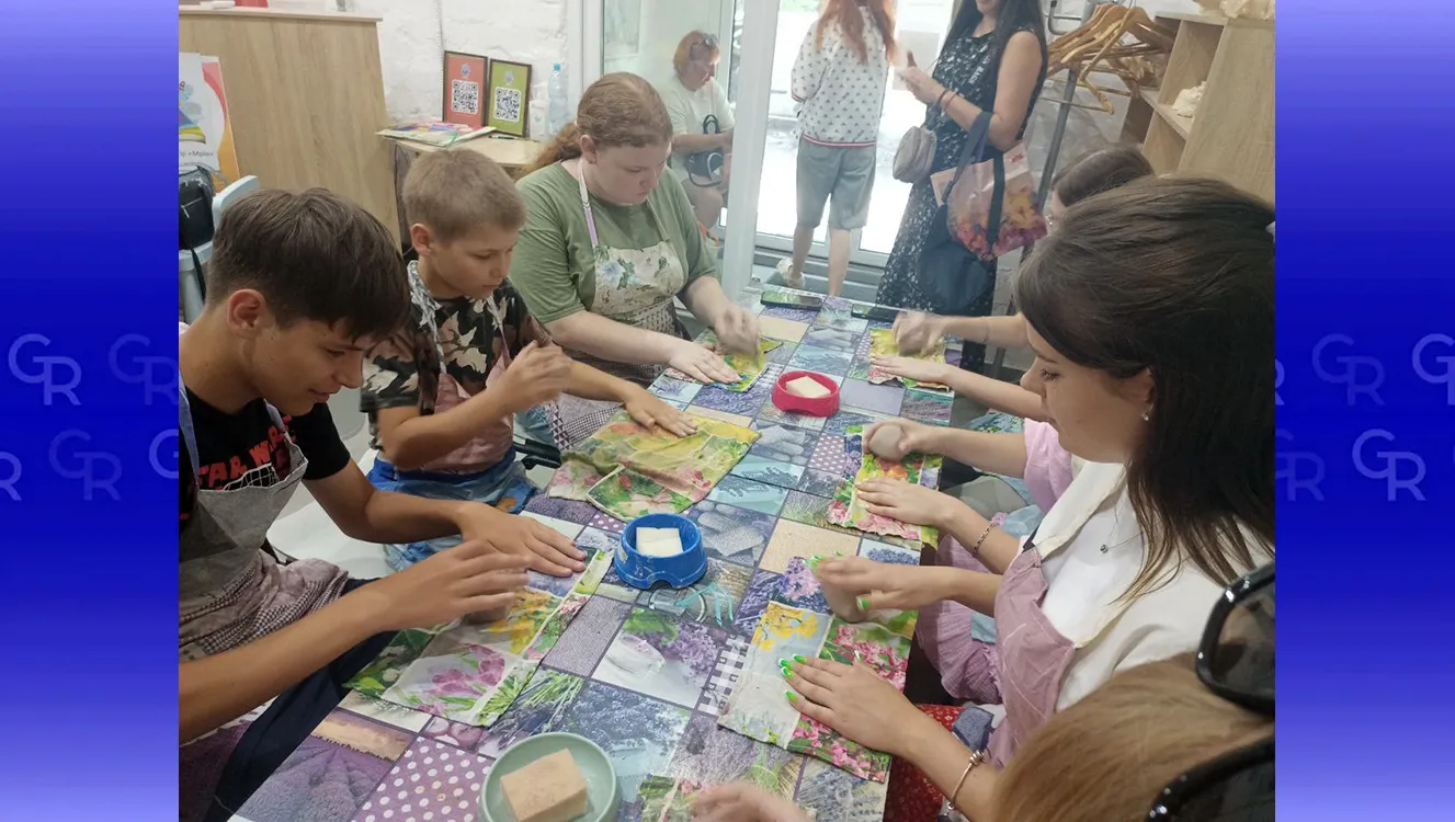 Фото: Липецька адміністрація Діти з Липецької громади побували «В гостях у гончара» на порталі Gromada Group
