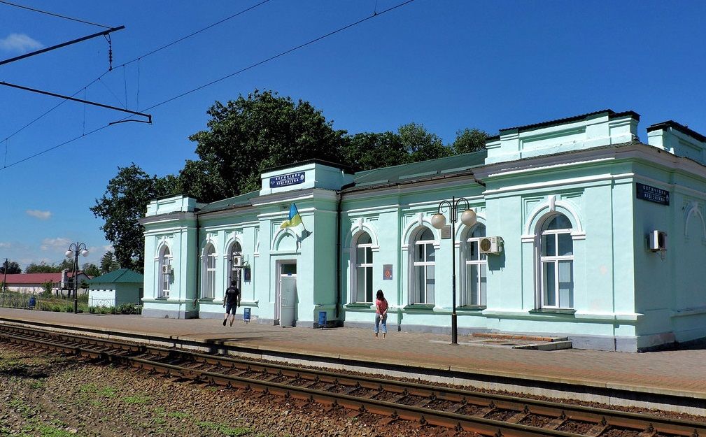 На станції "Кегичівка" встановлено зупинки потягів на порталі Gromada Group