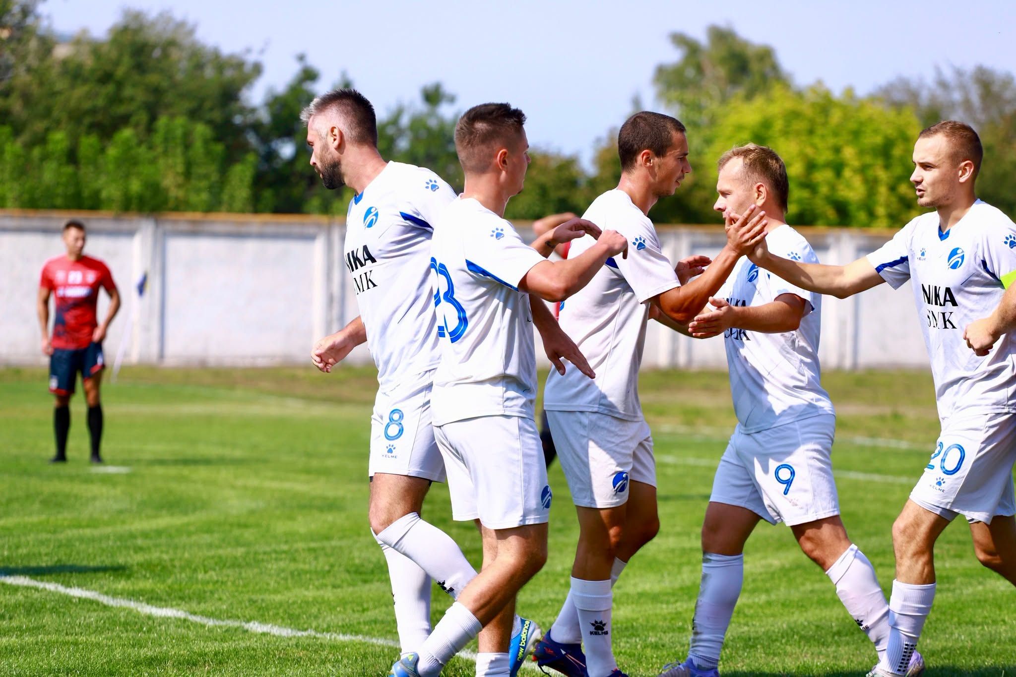 У черговому турі чемпіонату Харківської області з футболу богодухівська команда "NIKA SMK" грала з ФК «Балаклія»: подробиці ФОТО - фото 2